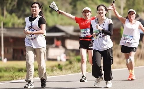 跑鄉(xiāng)村 助振興 黔東南傳統(tǒng)村落鐵溪露營季活動在鎮(zhèn)遠(yuǎn)舉行